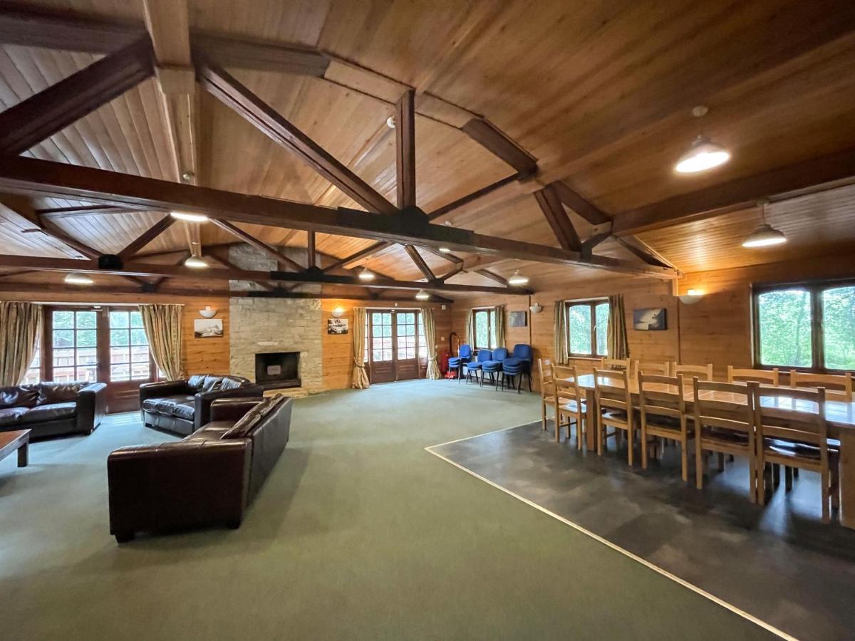 Villa Avon Tyrrell Outdoor Activity Centre à Bransgore Extérieur photo