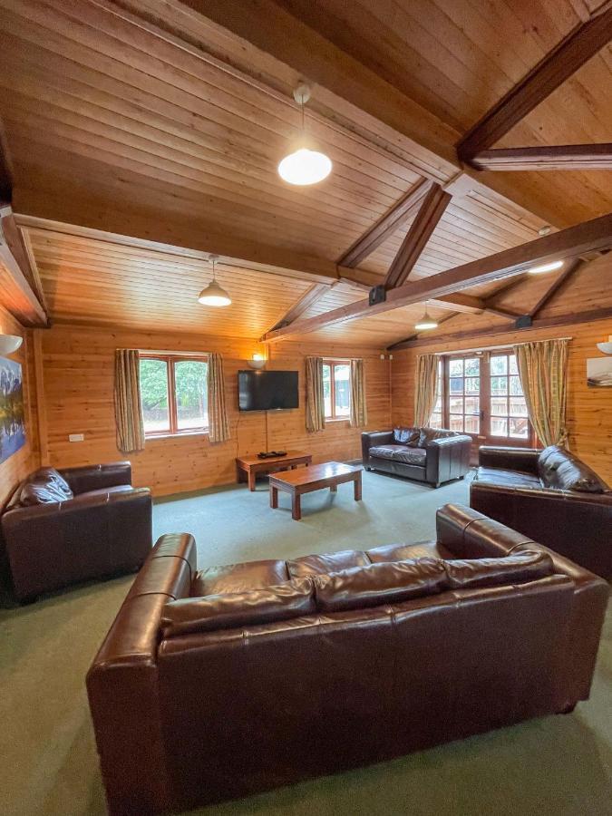 Villa Avon Tyrrell Outdoor Activity Centre à Bransgore Extérieur photo