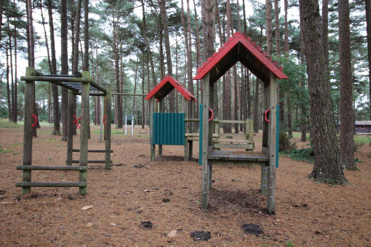 Villa Avon Tyrrell Outdoor Activity Centre à Bransgore Extérieur photo