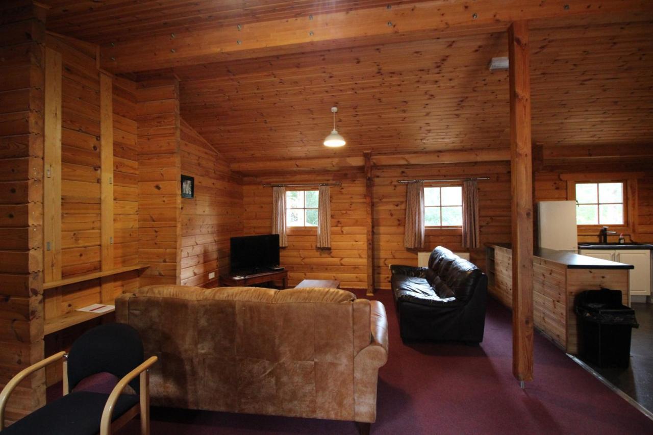 Villa Avon Tyrrell Outdoor Activity Centre à Bransgore Extérieur photo